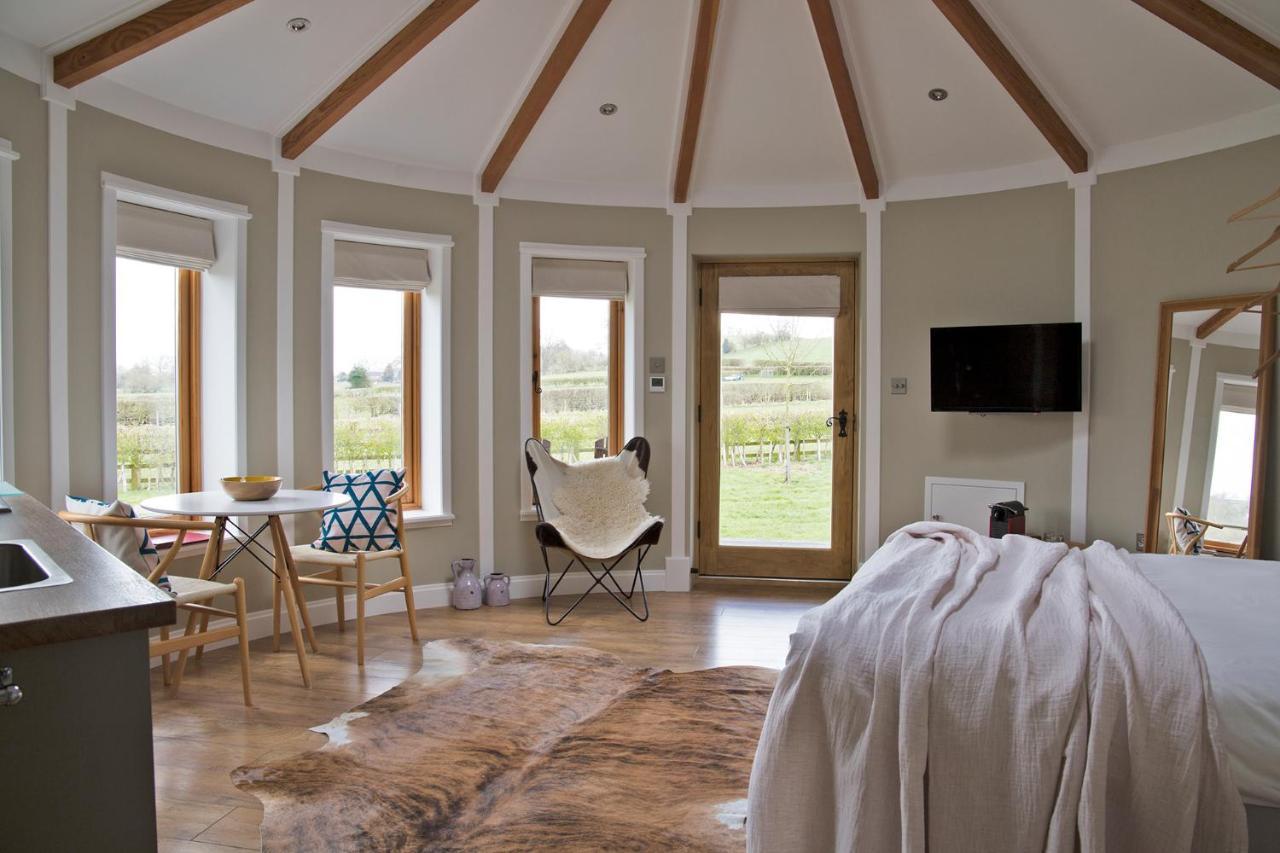 Nether Farm Roundhouses - Henmore Water & Sturston Winds With Hot Tubs - Bradley Wood No Hot Tub *